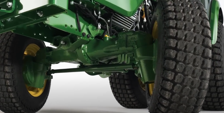 трактор John Deere 3045R